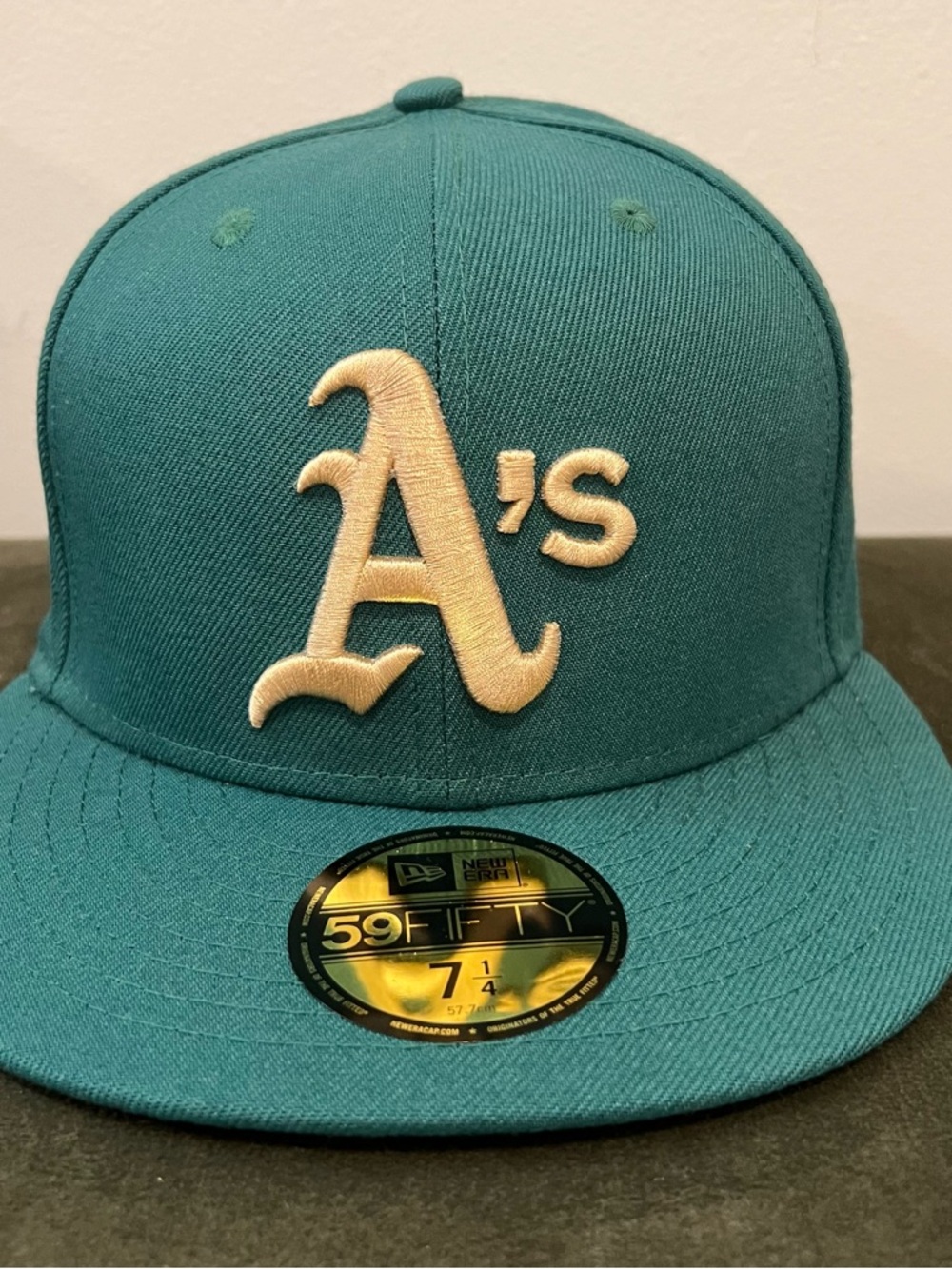 New Era 59FIFTY Oakland Athletics World Series  Green/Tan Fitted Hat- Size 7 1/4